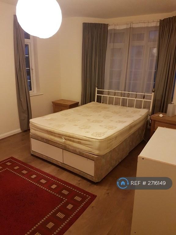 1 bedroom flat in Hastings House, London, W13 (1 bed) (#2716149)