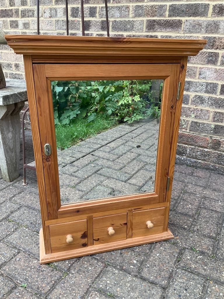 Solid Pine Bathroom Cabinet with Mirror & Drawers with original key.