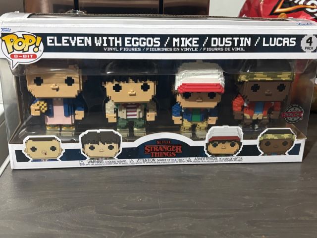 Funko Pop! Stranger Things 4 – Dustin Avec T-Shirt « Byte Off » – Édition Spéciale, 10,3 Cm