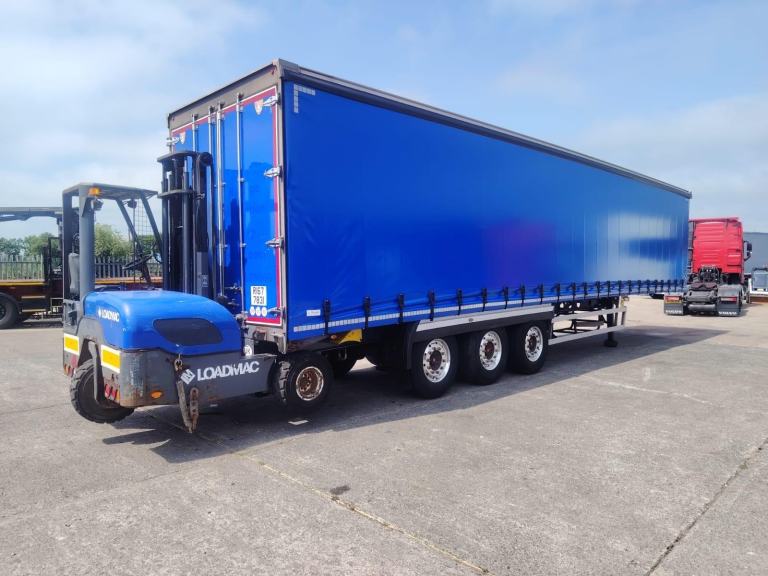 2020 Curtainside trailer Moffet brackets 4.1 high 2019 LoadMack forklift 