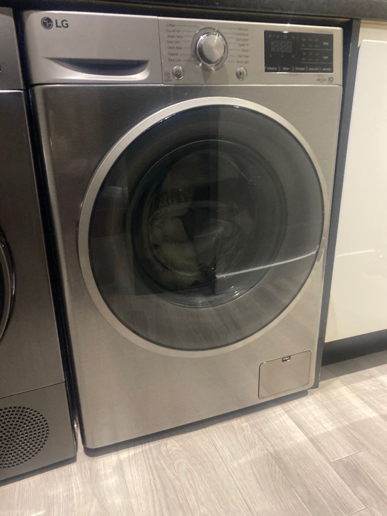 LG Direct Drive Graphite Grey Washing Machine - 10.5kg Capacity