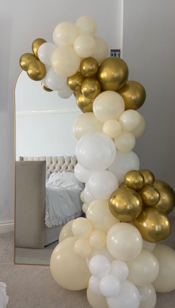 Balloon Arch Garland  – Need gone ASAP