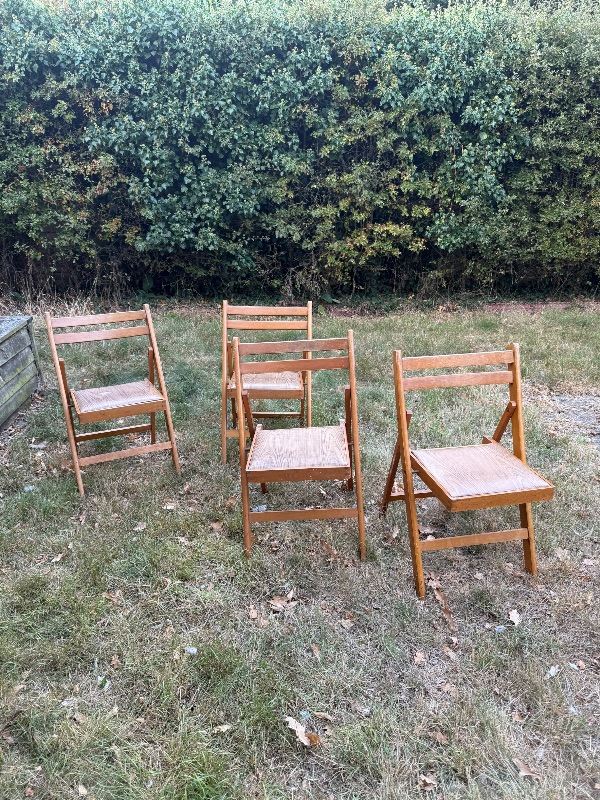 Set of 4 vintage folding wood/vinyl chairs