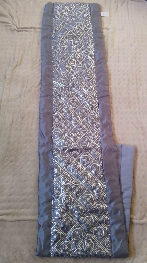 image for NEW. Grey Silver Sequin Bed Runner 