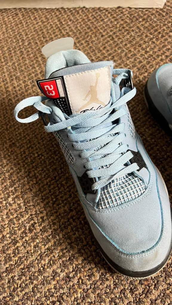 Jordan 4 University Blue