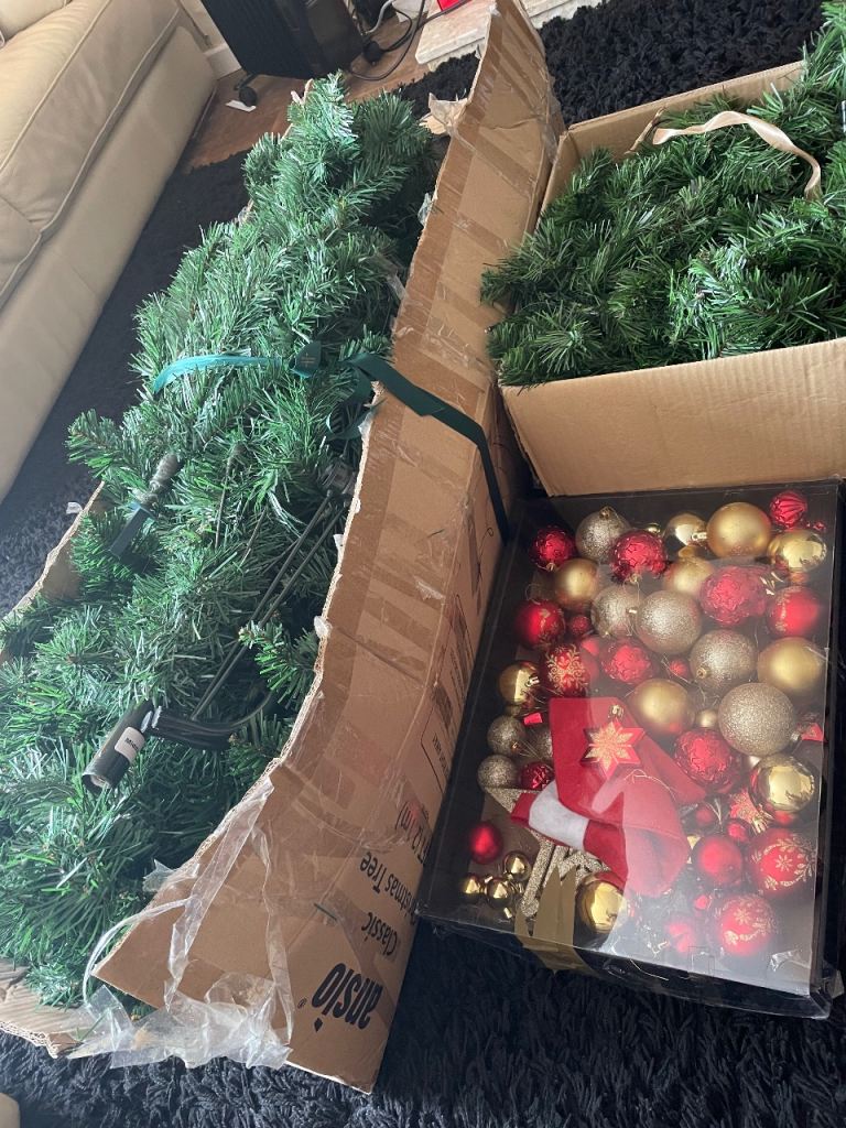 FREE Christmas tree and decorations 