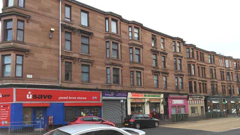 Linthouse (G51 4PW) - large 1 bedroom traditional flat for long term let...
