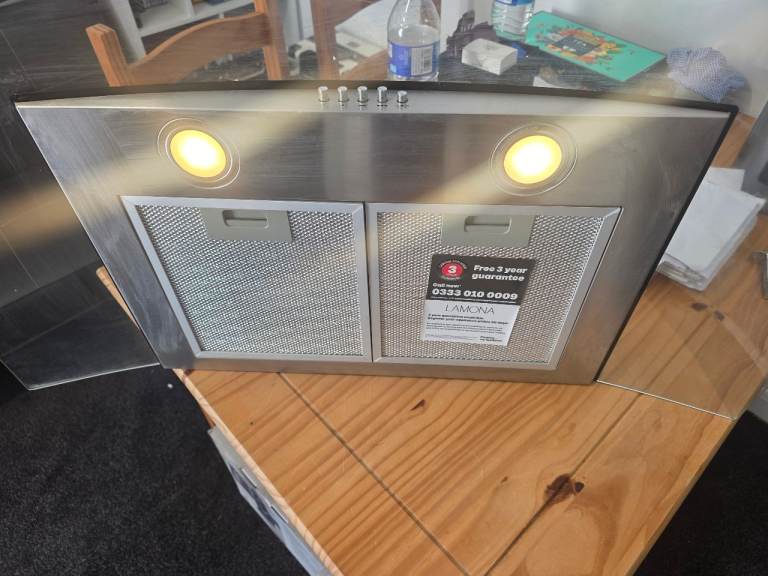 Lamona 90cm Stainless Steel Cooker Hood / Extractor – Like New
