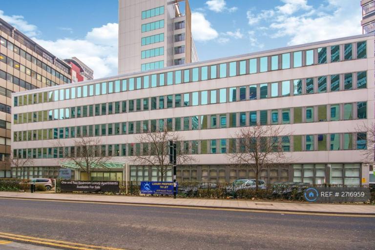 1 bedroom flat in Landsowne Road, Croydon, CR0 (1 bed) (#2716959)