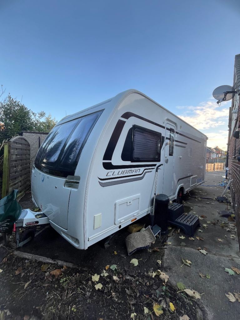 2016 Lunar Clubman SI - 4 berth, fixed island bed