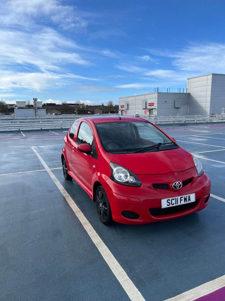Toyota, AYGO, Hatchback, 2011, Manual, 998 (cc), 3 doors