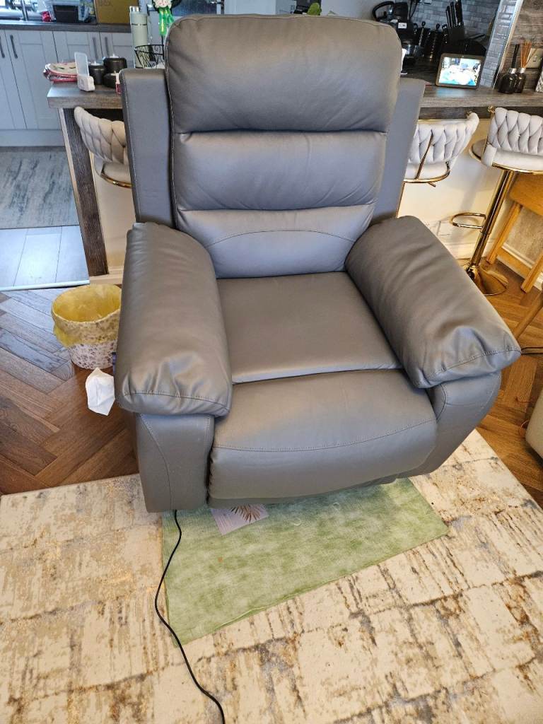 Rise abd recline remote control electric chair