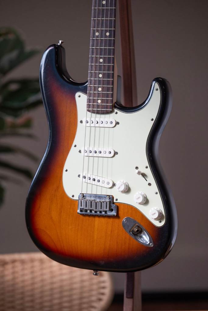 2012 Fender USA American Standard Stratocaster in 3 Tone Sunburst