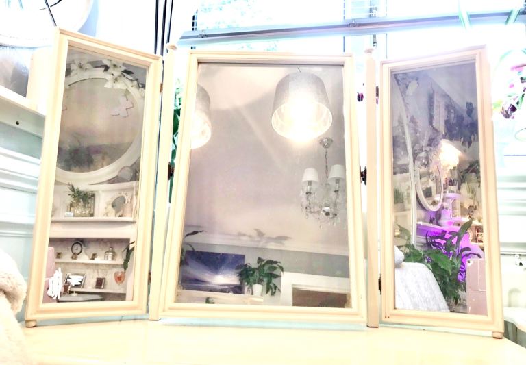 White triple adjustable dressing table mirror, stand alone, tilting action 