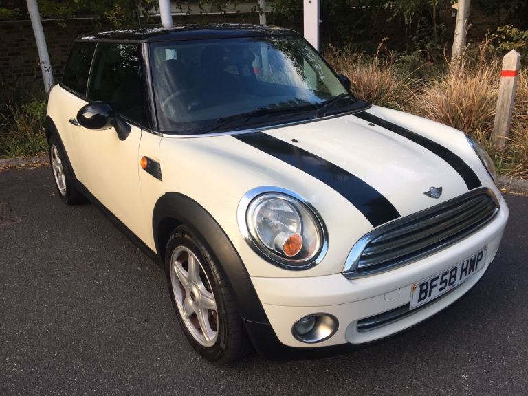 Mini Cooper 1.6 • Ulez Free • Hatchback  • Full Service History • MOT