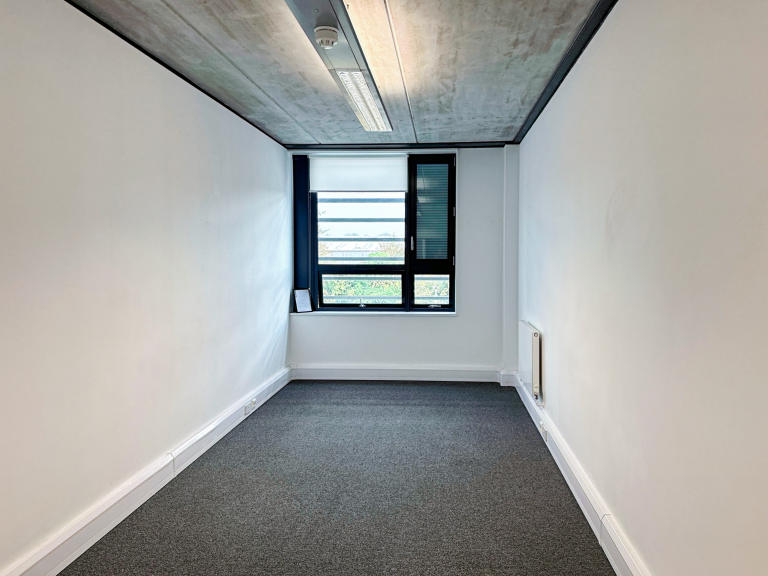 Join a Shared Workspace in BROMSGROVE B603ET Today