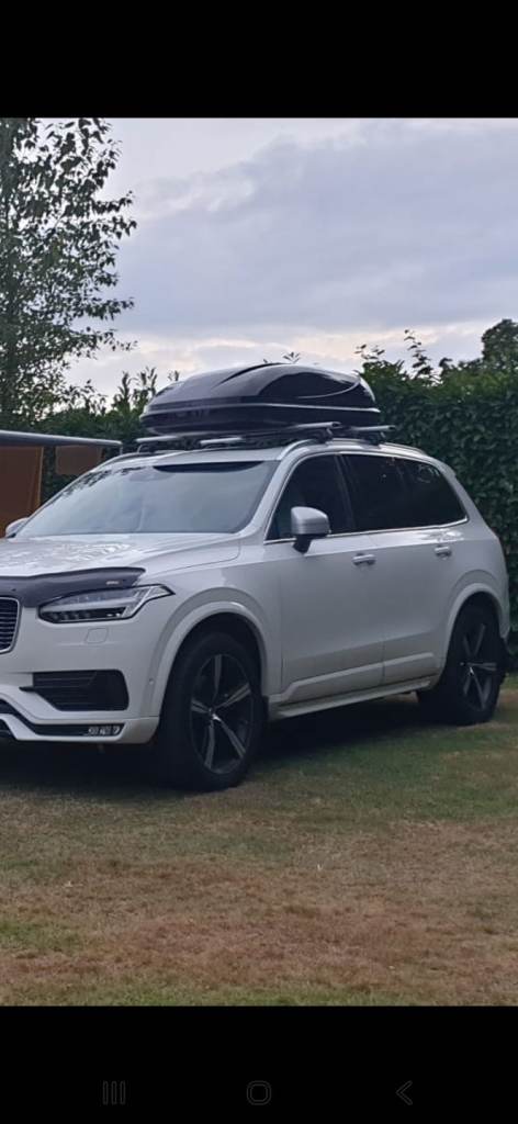 Thule Ocean 200 Roof Box & Thule Bars