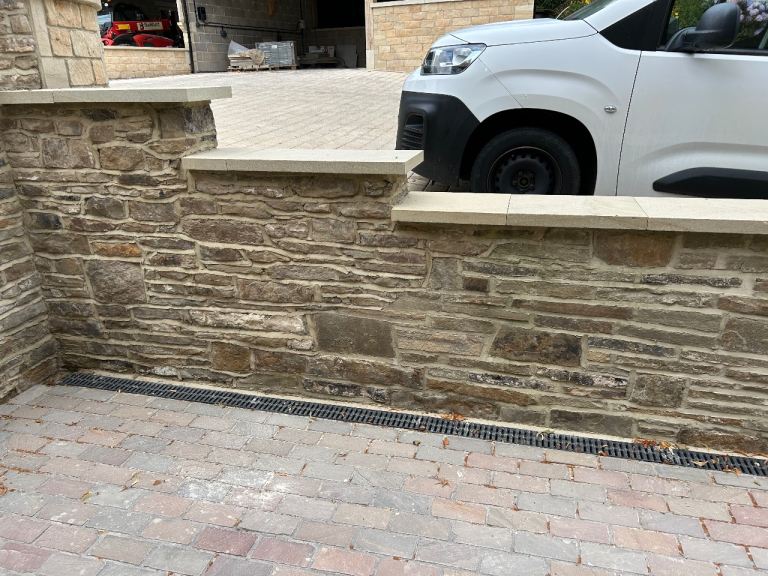 Random stone walling