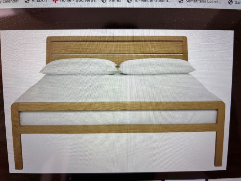 Radius oak Kingsize Frame with Slatted Base – Good Condition