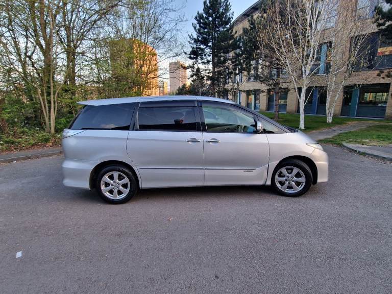 Toyota estima 2.4 vvt-i hybrid