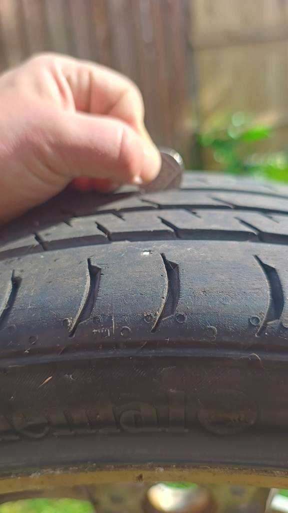 Suzuki Swift Sport 2012-2016 17" OEM allot + tyre