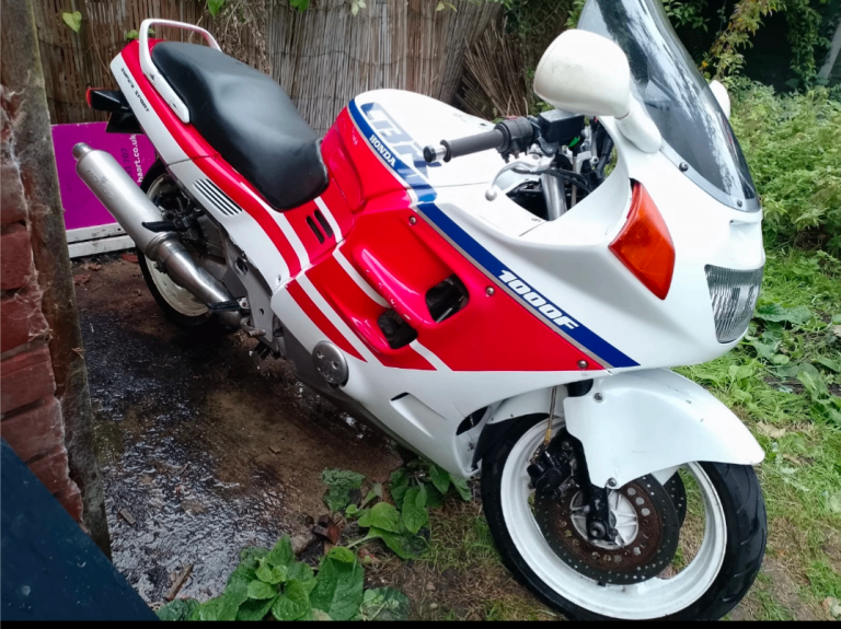 Honda CBR 1000F