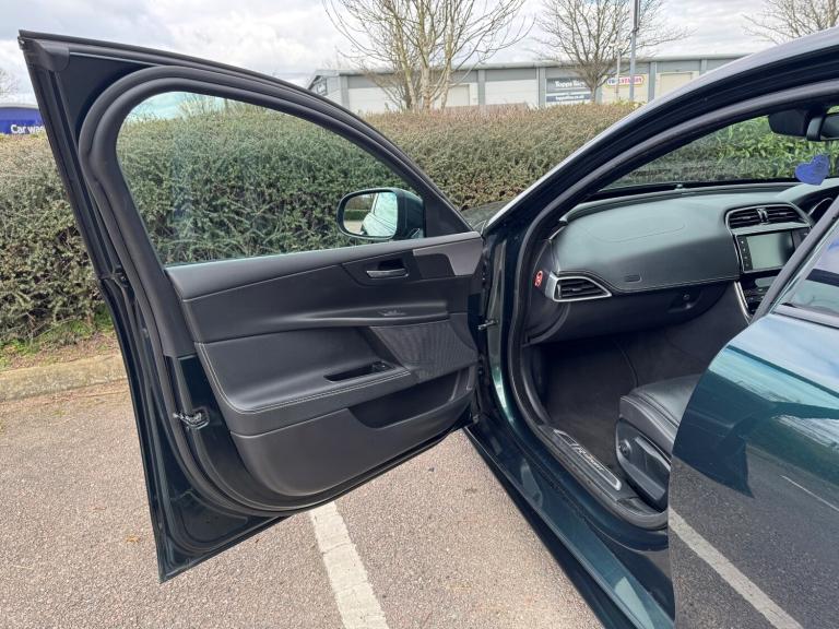 2015 Jaguar XE 2.0d R-Sport 4dr SALOON Diesel Manual