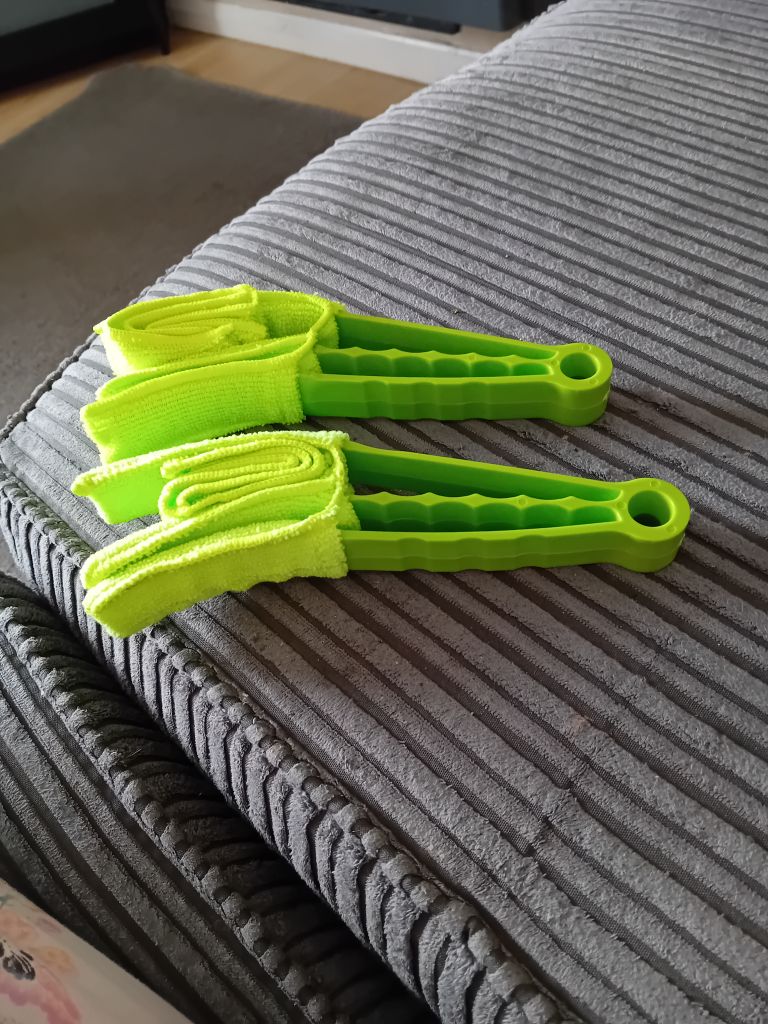 Pair of New Window Blind Dust Cleaners