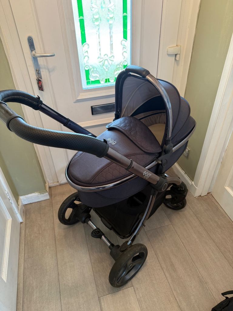 Egg Pram 3 in 1 and travel system