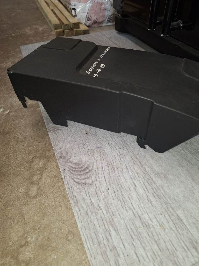 Car battery cover , vauxhall insignia 2.0 cdti 