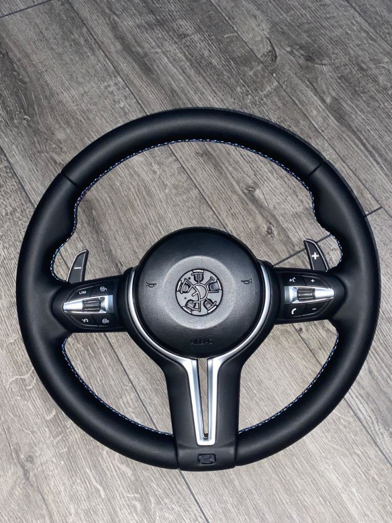 *BRAND NEW* BMW STEERING WHEEL