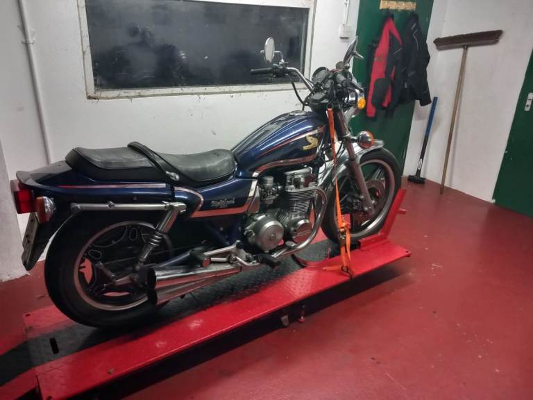 Honda, 1983, 638 (cc)