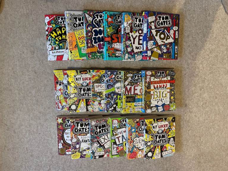 Tom Gates Book Bundle – 18 Books (6 Hardbacks) – Great Condition!