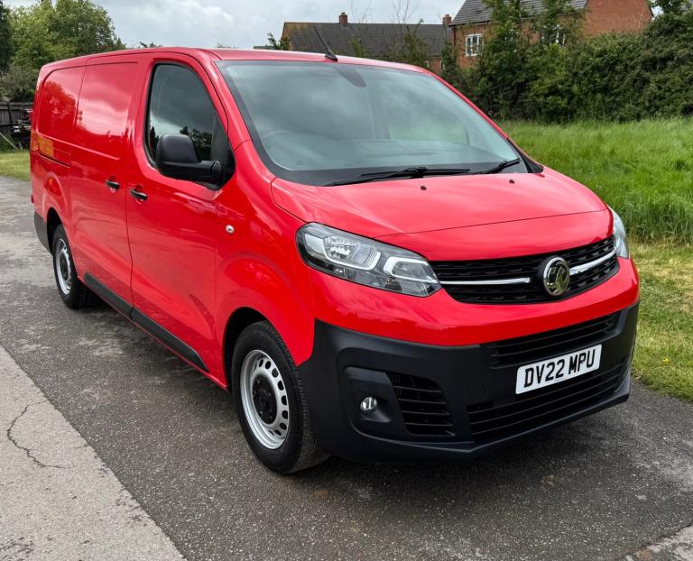2022 Vauxhall Vivaro Dynamic 2900 1.5D LWB L2 Red Van - *40,830 Mi