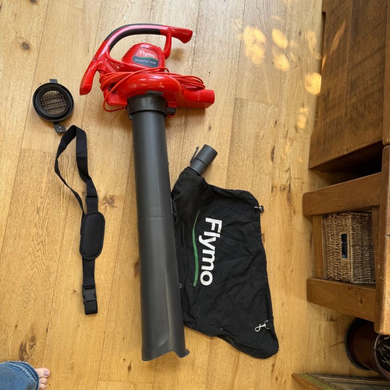 Flymo PowerVac 3000 Garden Blower & Vacuum – Good Condition