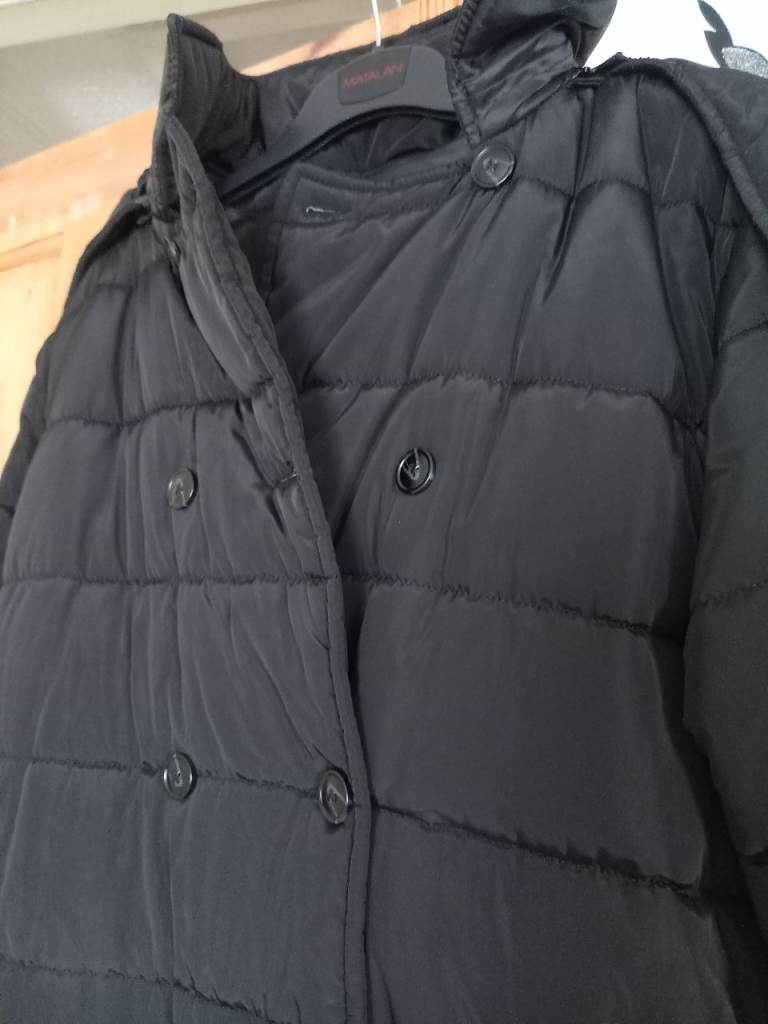Ladies plus Size coat new and 2 x large tote bags 