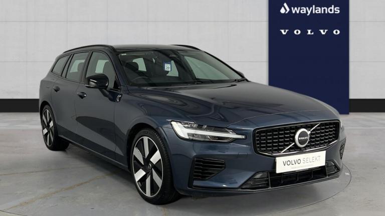 2025 Volvo V60 Plus, T6 AWD Plug-in hybrid, Electric/Petrol, Dark Estate Petrol Parallel PHEV Aut...