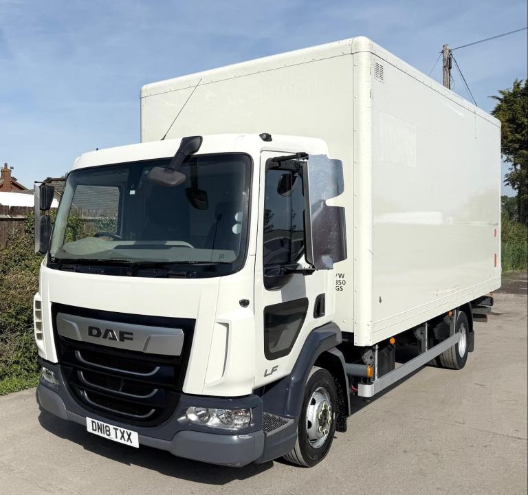 2018 DAF LF45.180 GRP BOX VAN TAIL-LIFT AIR-CON 3 SEAT CAB 107,000 MILES EURO-6
