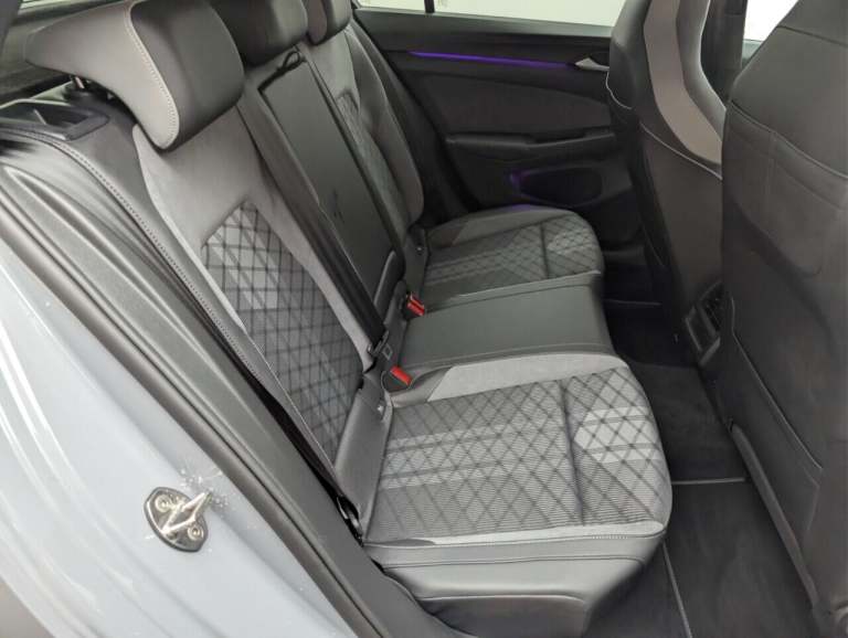 2024 Volkswagen Golf 2.0 TDI R-Line Hatchback 5dr Diesel DSG Euro 6 (s/s) (150 ps) - SAT NAV + C ...