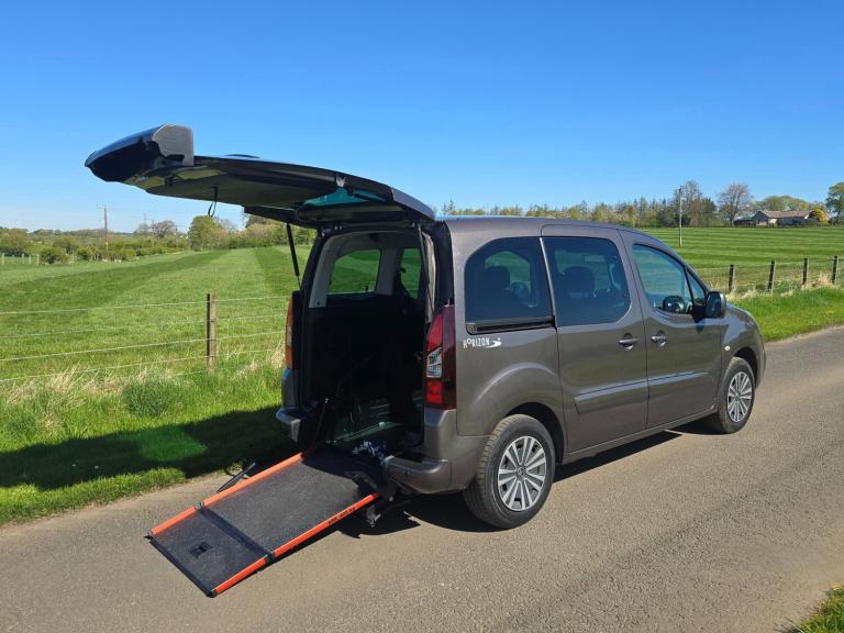 2017 Peugeot Partner Tepee 1.6L Horizon Petrol = Wheelchair Accessible Vehicle MPV Petrol Manual