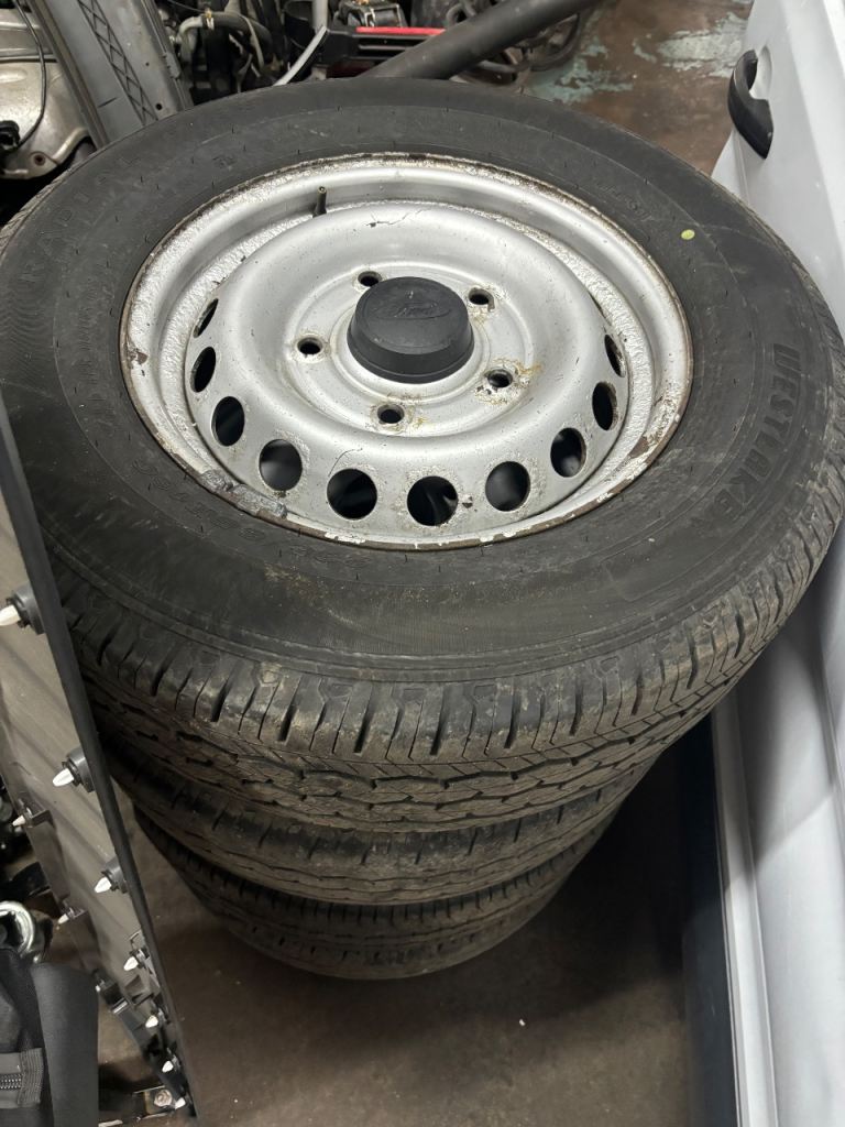 Ford transit mk 6/7/8 16” wheels very good condition and great tyres 