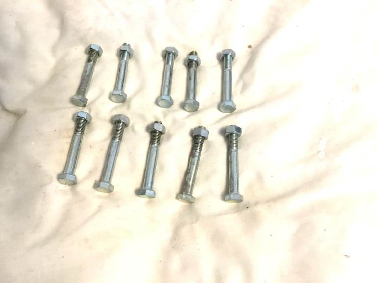 10 Hexagon Bolts M8 x 60mm Including Nuts