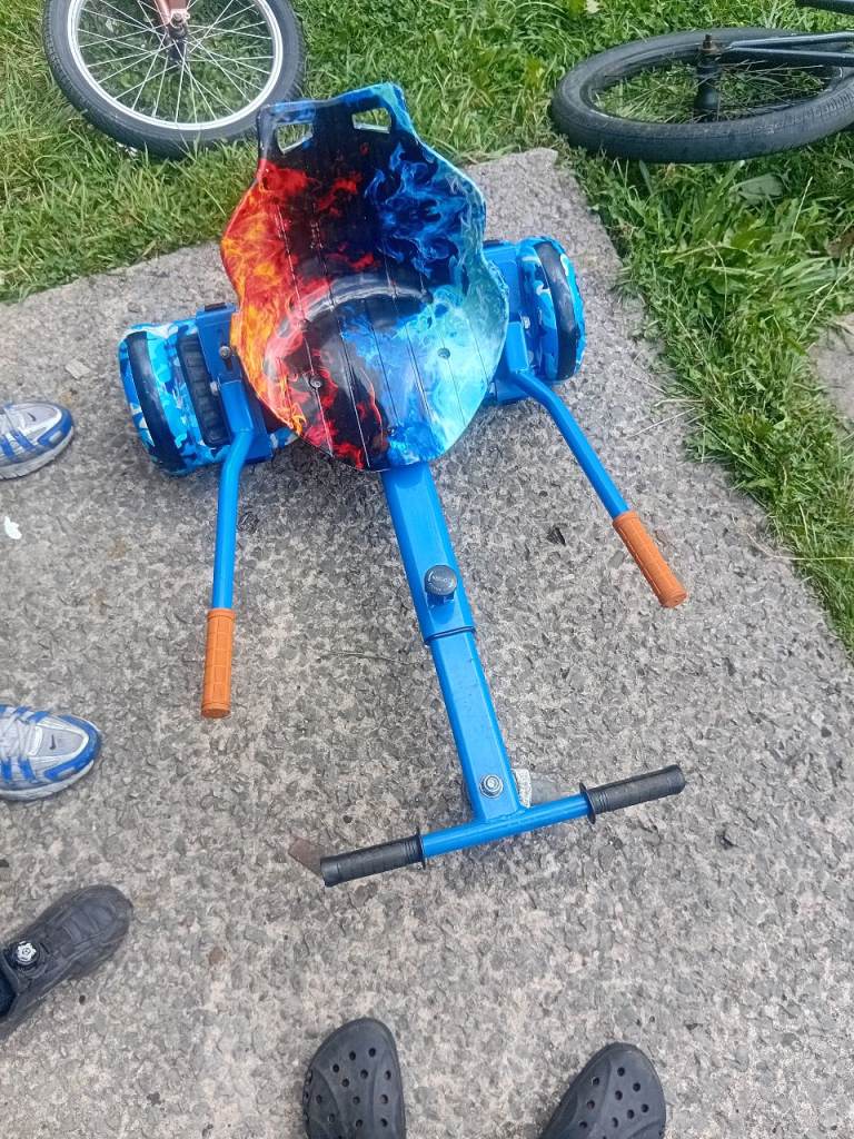 Kids Blue Swivel Scooter Ride-On Toy – Good Condition