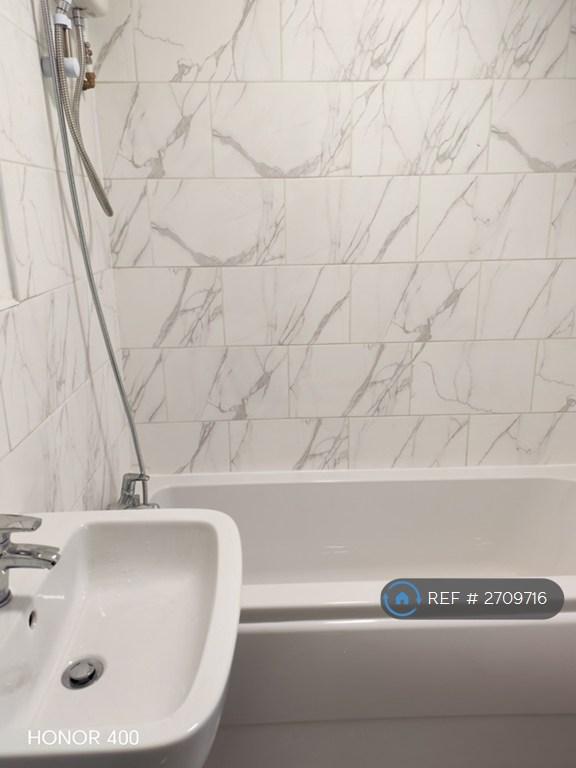 3 bedroom house in Maple Avenue, Whitefield, Manchester, M45 (3 bed) (#2709716)