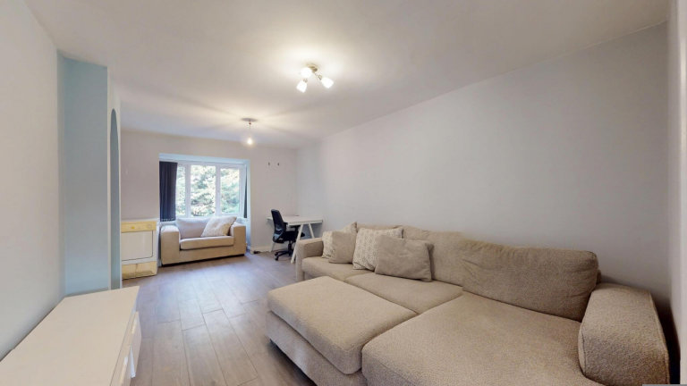 2 bedroom flat in Neasden, NW10