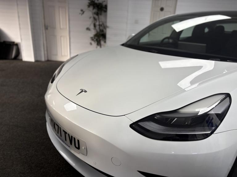 TESLA MODEL 3 Standard Range Plus 2021