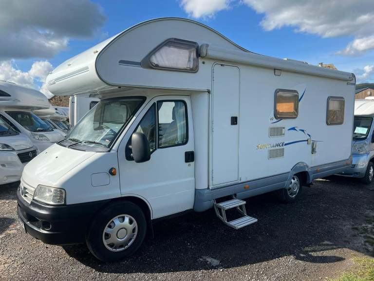 2005 - Swift Sundance 630 - 2.8ltr - 63,000 miles - 6 berth / 6 belts 