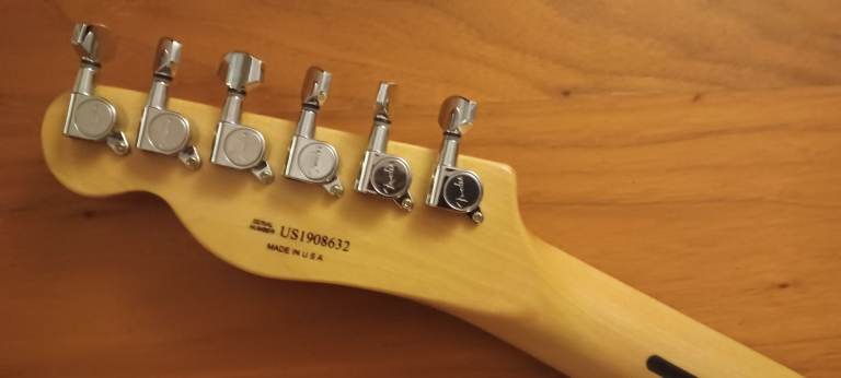 Telecaster Custom-Build in Wine Red Ash Body. Double Edge Binding.