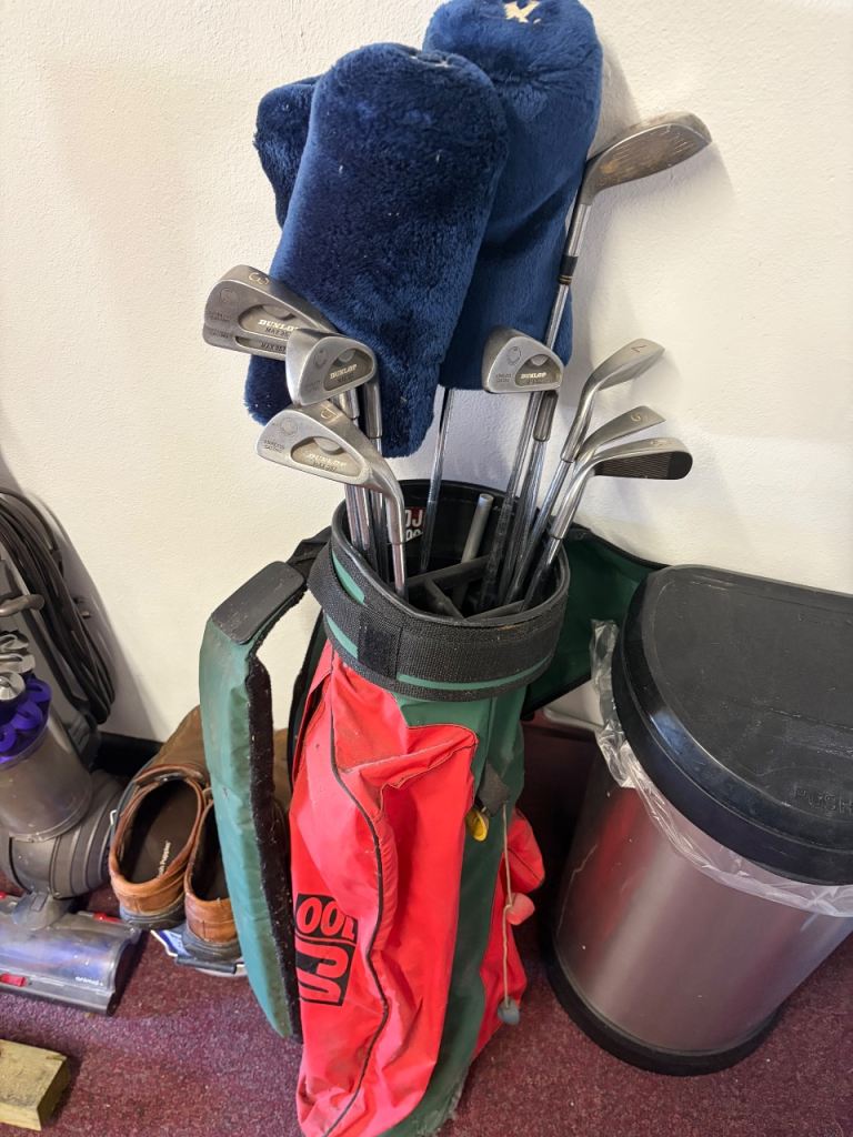 Spalding Golf Club Set in Fair Condition - Full Bag with Covers