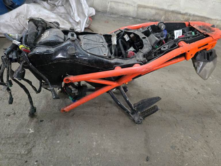 2018 ktm duke 125 complete rear subframe 